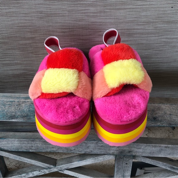 Liliana Faux Fur Color Patch Flatform Sandals - Picture 2 of 8